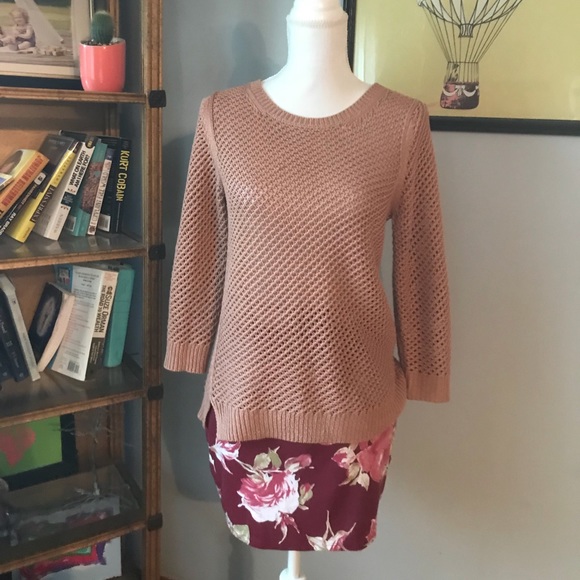 Ann Taylor Sweaters - Ann Taylor acrylic sweater